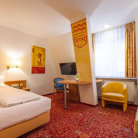 Allvitalis Traumhotel Карлсруе Екстер'єр фото