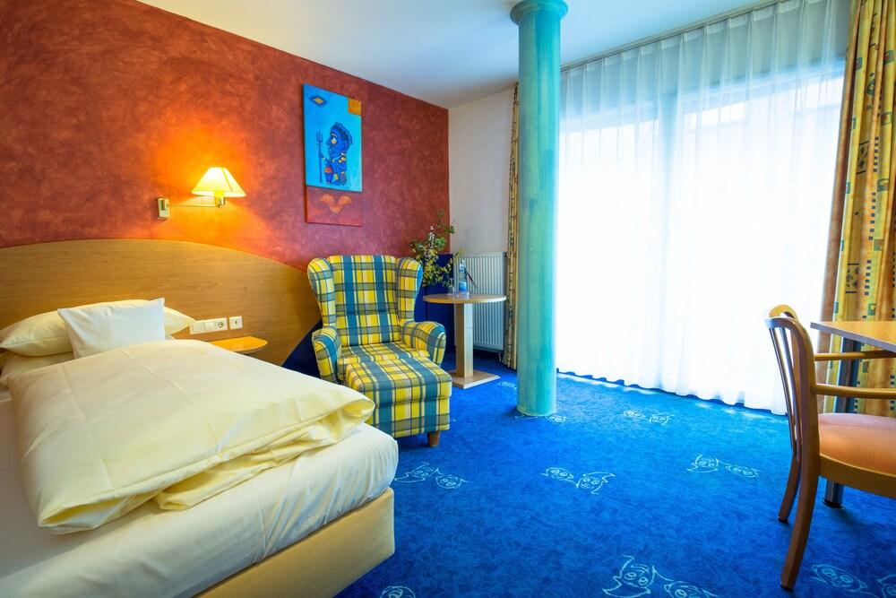 Allvitalis Traumhotel Карлсруе Екстер'єр фото