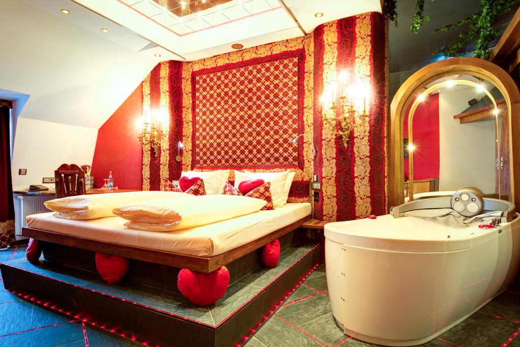 Allvitalis Traumhotel Карлсруе Екстер'єр фото