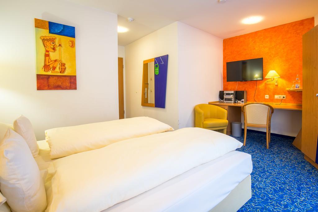 Allvitalis Traumhotel Карлсруе Екстер'єр фото